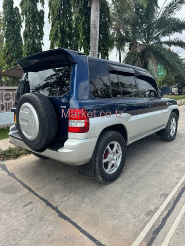 2004 Mitsubishi Pajero Blue for Sale - 5/6