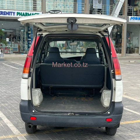 1998 Toyota Noah Red for Sale - 5/6