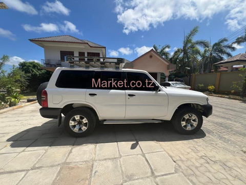 2005 Nissan Patrol for Sale - 2/6