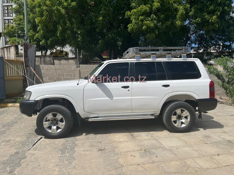 2005 Nissan Patrol for Sale - 3/6
