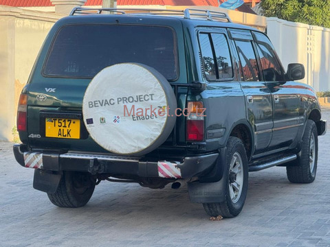 2000 Toyota Land Cruiser VX for Sale - 2/6