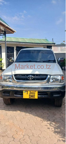 2004 Toyota Hilux 3L for Sale - 1/4