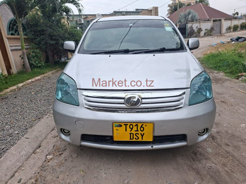 2009 Toyota Raum for Sale - 1/6