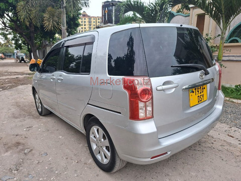 2009 Toyota Raum for Sale - 2/6