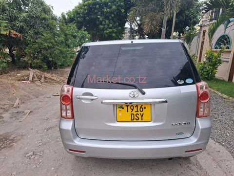 2009 Toyota Raum for Sale - 5/6
