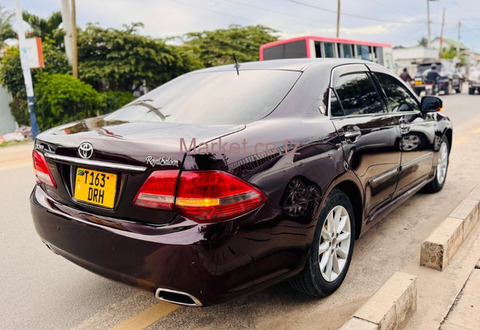 2008 Toyota Crown Maroon for Sale - 3/6