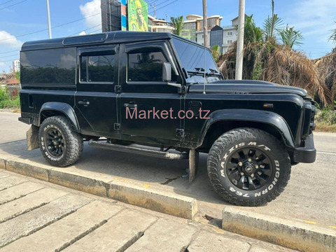 2013 Land Rover Defender for Sale - 2/6