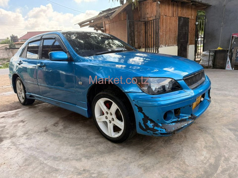 2000 Toyota Altezza for Sale - 4/5