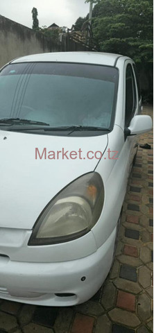 2000 Toyota Funcargo for Sale - 1/5
