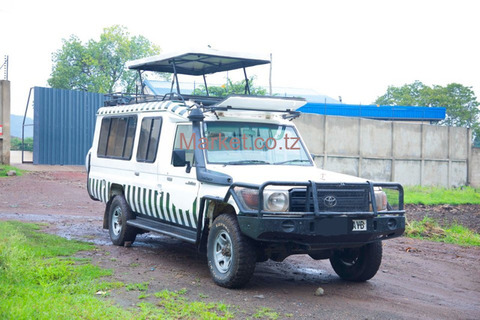 2008 Toyota Land Cruiser Safari Black for Sale - 1/5