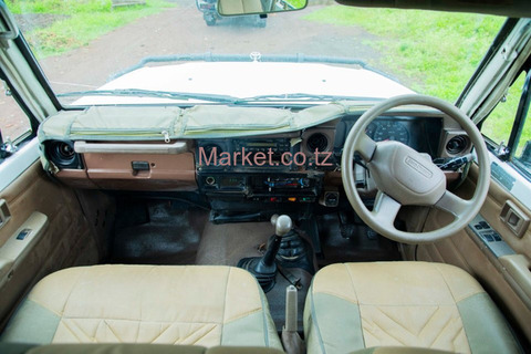 2008 Toyota Land Cruiser Safari Black for Sale - 2/5