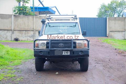 2008 Toyota Land Cruiser Safari Black for Sale - 3/5