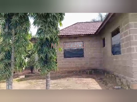 10 Room Guest House 648 SQM for Sale - 2/4