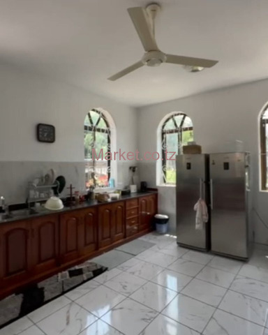 5 Bedroom House 1600 SQM Bahari Beach for Sale - 5/6