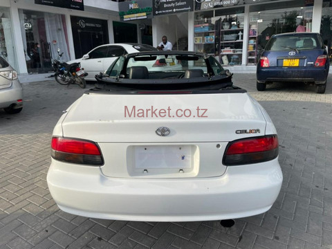 2010 Toyota Celica Convertible for Sale - 4/6