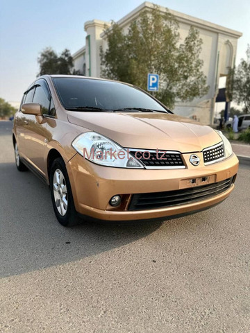 2011 Nissan Tiida Gold for Sale - 2/5