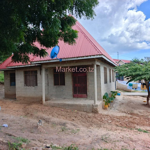 House With Four Bedrooms For Sale - 3/6