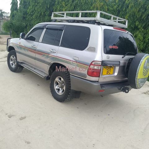 2005 Toyota Landcruiser Silver For Sale - 6/6
