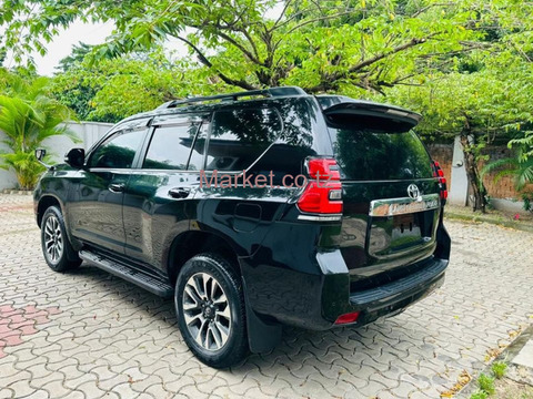 2019 Toyota Land Cruiser Prado for Sale - 4/6