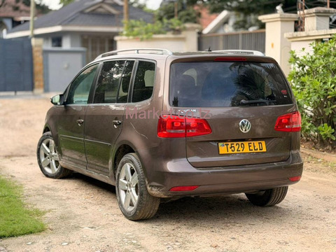 2013 Volkswagen Touran for Sale - 3/5