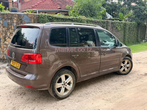 2013 Volkswagen Touran for Sale - 4/5