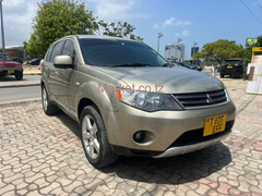 2009 Mitsubishi Outlander Gold Metallic for Sale