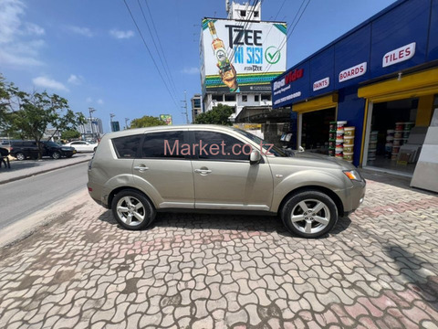2009 Mitsubishi Outlander Gold Metallic for Sale - 6/6