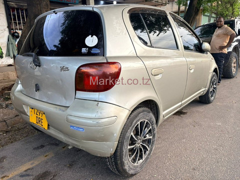 2003 Toyota Vitz Blue for Sale - 4/5