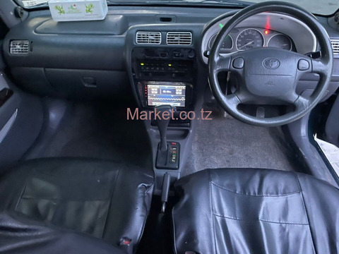 2002 Toyota Starlet Red for Sale - 2/5
