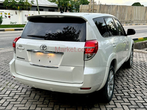 2012 Toyota Vanguard White for Sale - 4/6