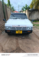 2002 Nissan Pickup White for Sale