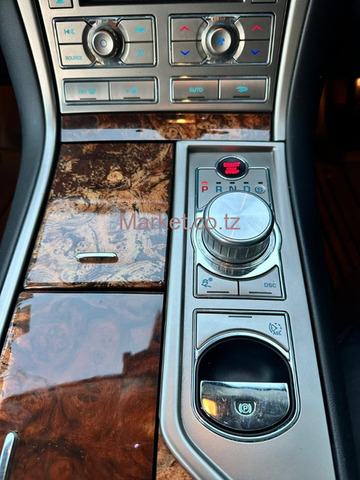 2009 Jaguar F Pace Super Silver for Sale - 2/6