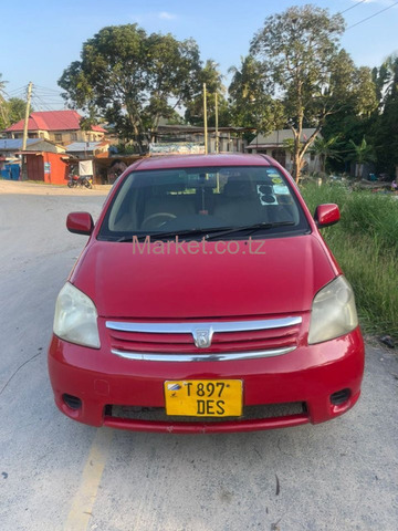 2009 Toyota Raum Red for Sale - 1/6