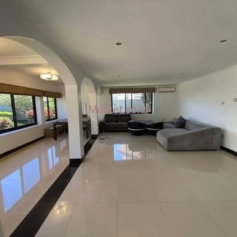 House With 5 Bedrooms 1400 SQM For Sale - 2/5