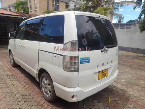 2005 Toyota Noah Voxy for Sale - 6/6