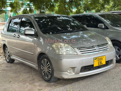 2004 Toyota Raum for Sale - 4/6