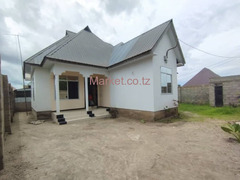 House With Four Bedrooms 470 SQM Kivule for Sale