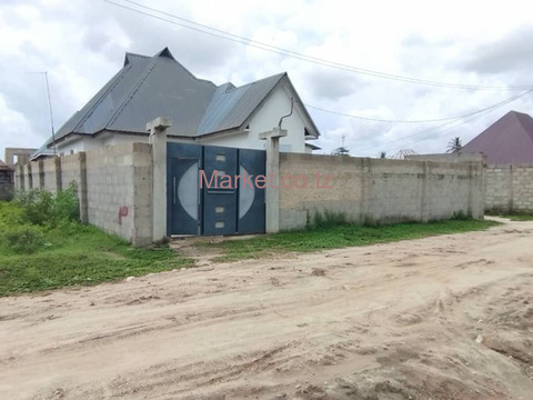 House With Four Bedrooms 470 SQM Kivule for Sale - 5/6