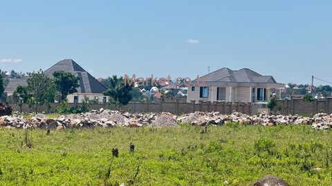 Plot 2054 SQM for Sale in Buswelu - 2/3