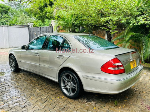 2004 Mercedes-Benz E Class Silver for Sale - 2/6