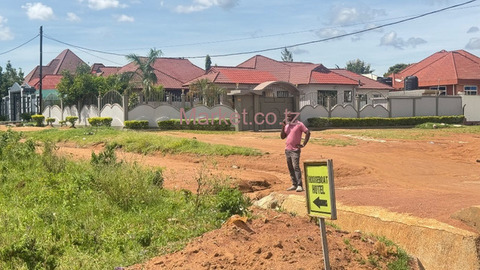 Plot 630 SQM for Sale in Buswelu Center - 3/3
