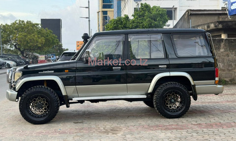 1999 Toyota Land Cruiser Prado Silver for Sale - 6/6
