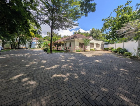 5 Bedroom House for Rent in Oyster Bay - 2/6