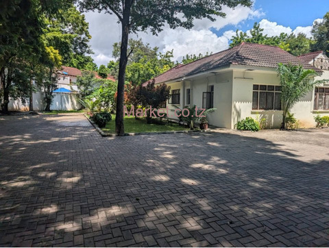 5 Bedroom House for Rent in Oyster Bay - 3/6