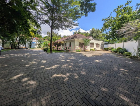 5 Bedroom House for Rent in Oyster Bay - 4/6