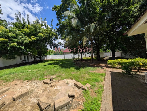 5 Bedroom House for Rent in Oyster Bay - 5/6