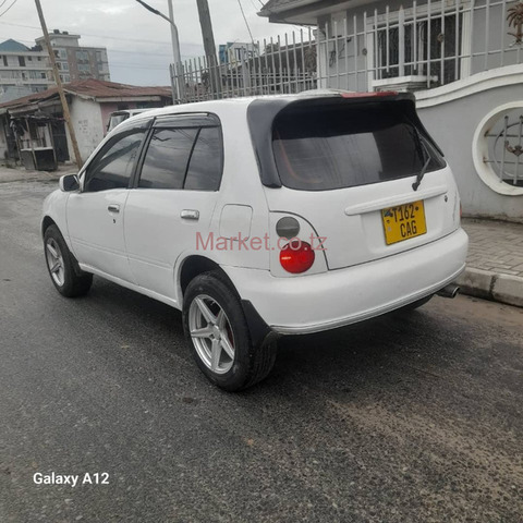 2000 Toyota Starlet White for Sale - 5/6