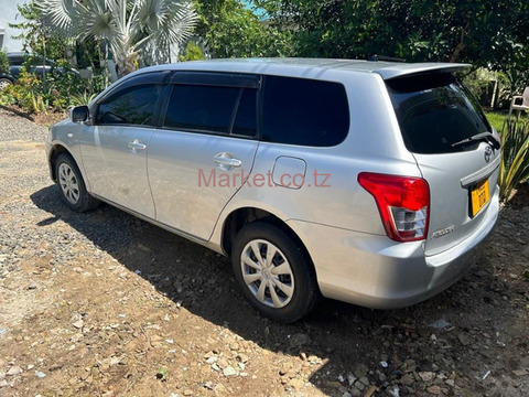 2010 Toyota Fielder for Sale - 3/6