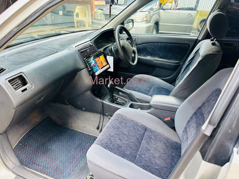 2001 Toyota Carina Silver for Sale - 2/6