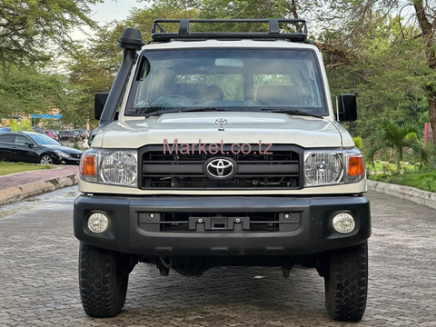 2016 Toyota Land Cruiser Hardtop White for Sale - 1/6